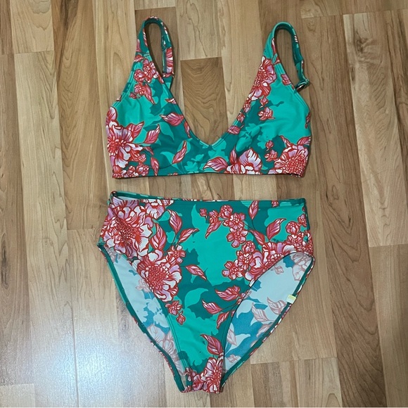 Summersalt Two Piece Swimsuit - Picture 1 of 3